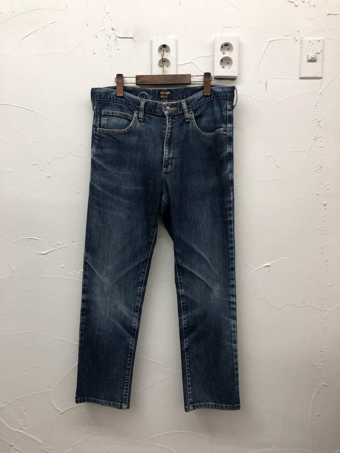 랭글러 슬림핏 데님 팬츠 상품이미지2