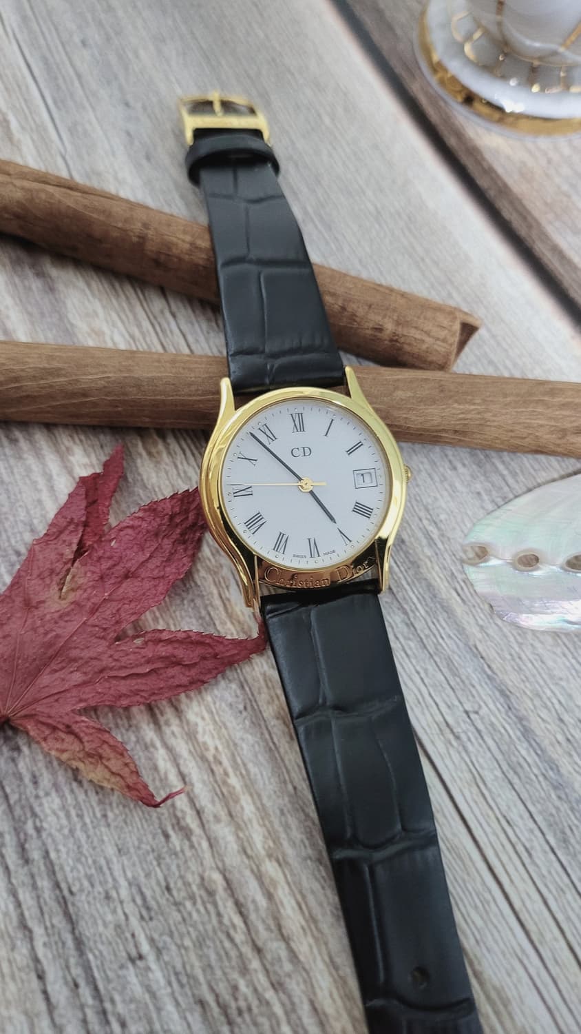 [연말세일]정품 크리스찬디올 골드 라운드 남여공용 시계 상품이미지4