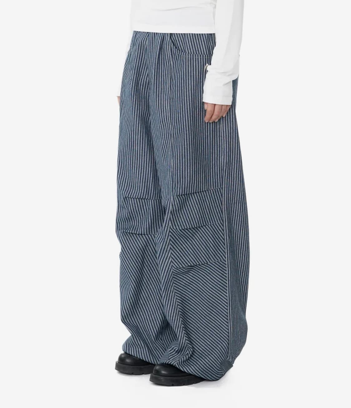 Knee Pin-tuck Stripe Denim Pants (Blue) 상품이미지4