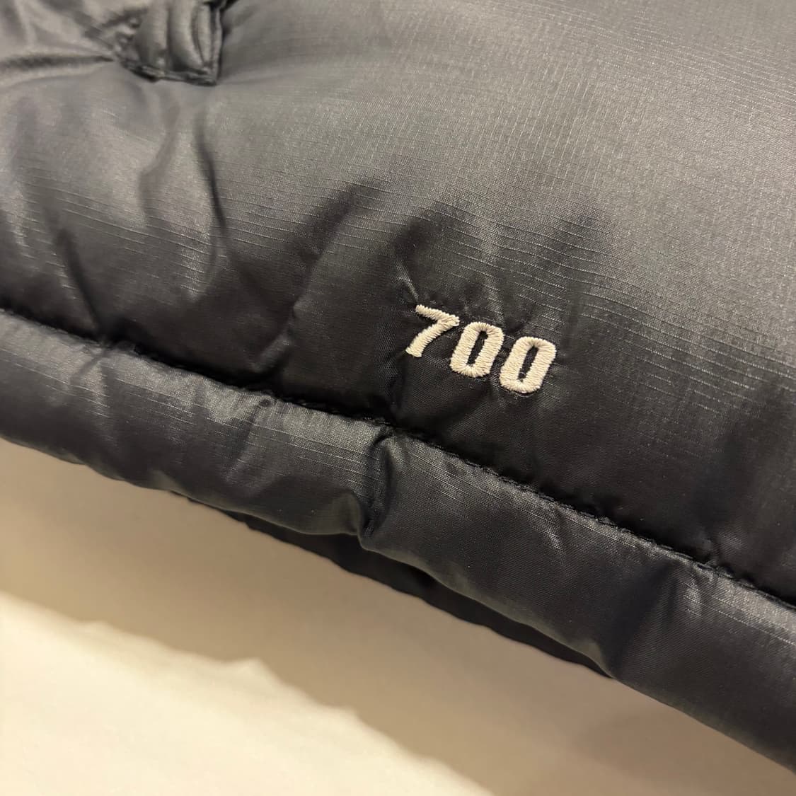 [90] 노스페이스 700 블랙 패딩 조끼 B384 상품이미지7