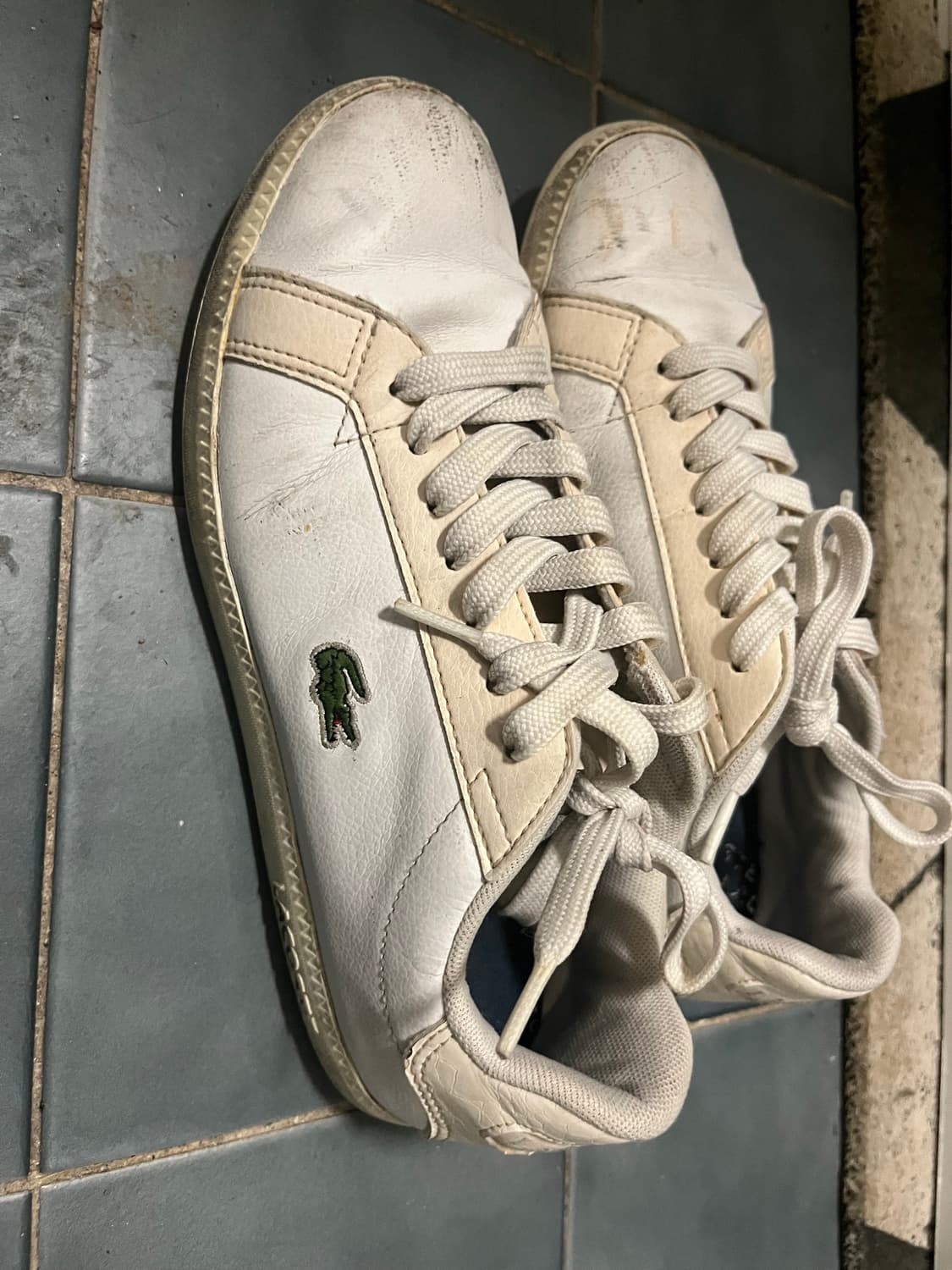 라코스테 흰색 스니커즈 상품이미지2