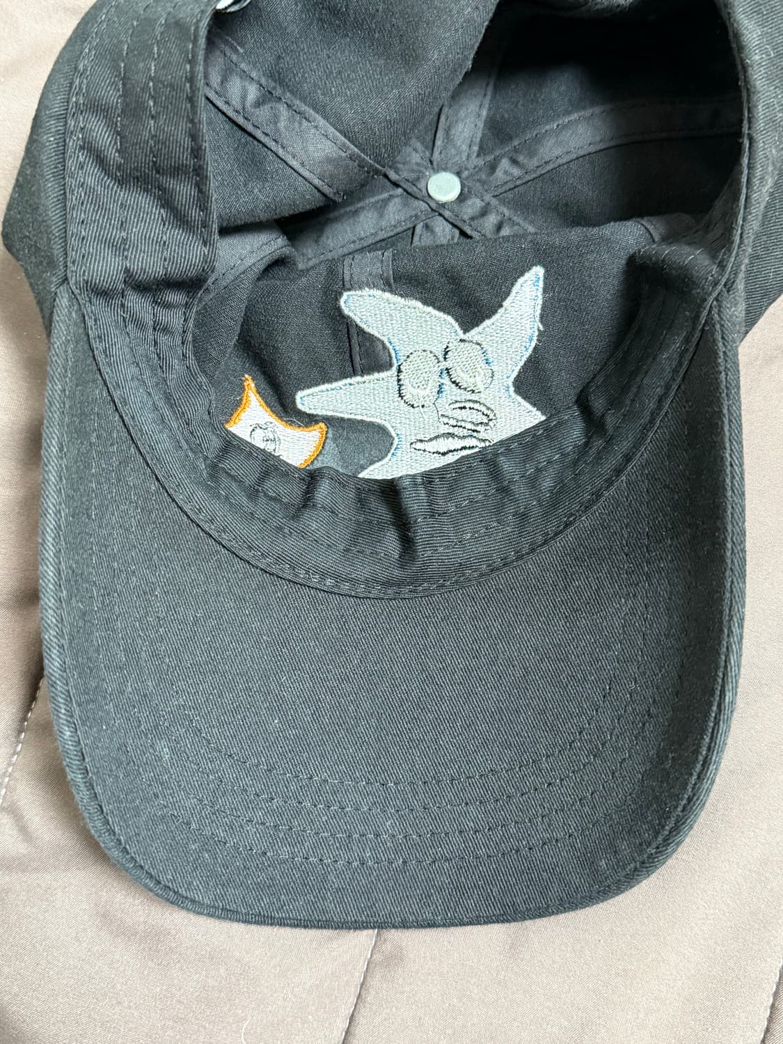 더콜디스트모먼트 모자 상품이미지2