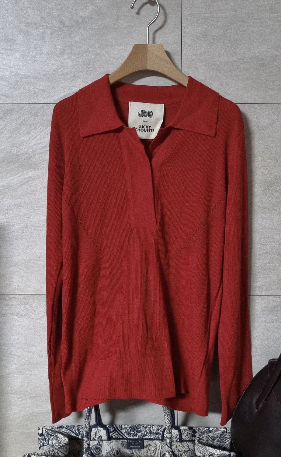 새상품)  럭키슈에뜨 카라넥 스웨터  상품이미지1