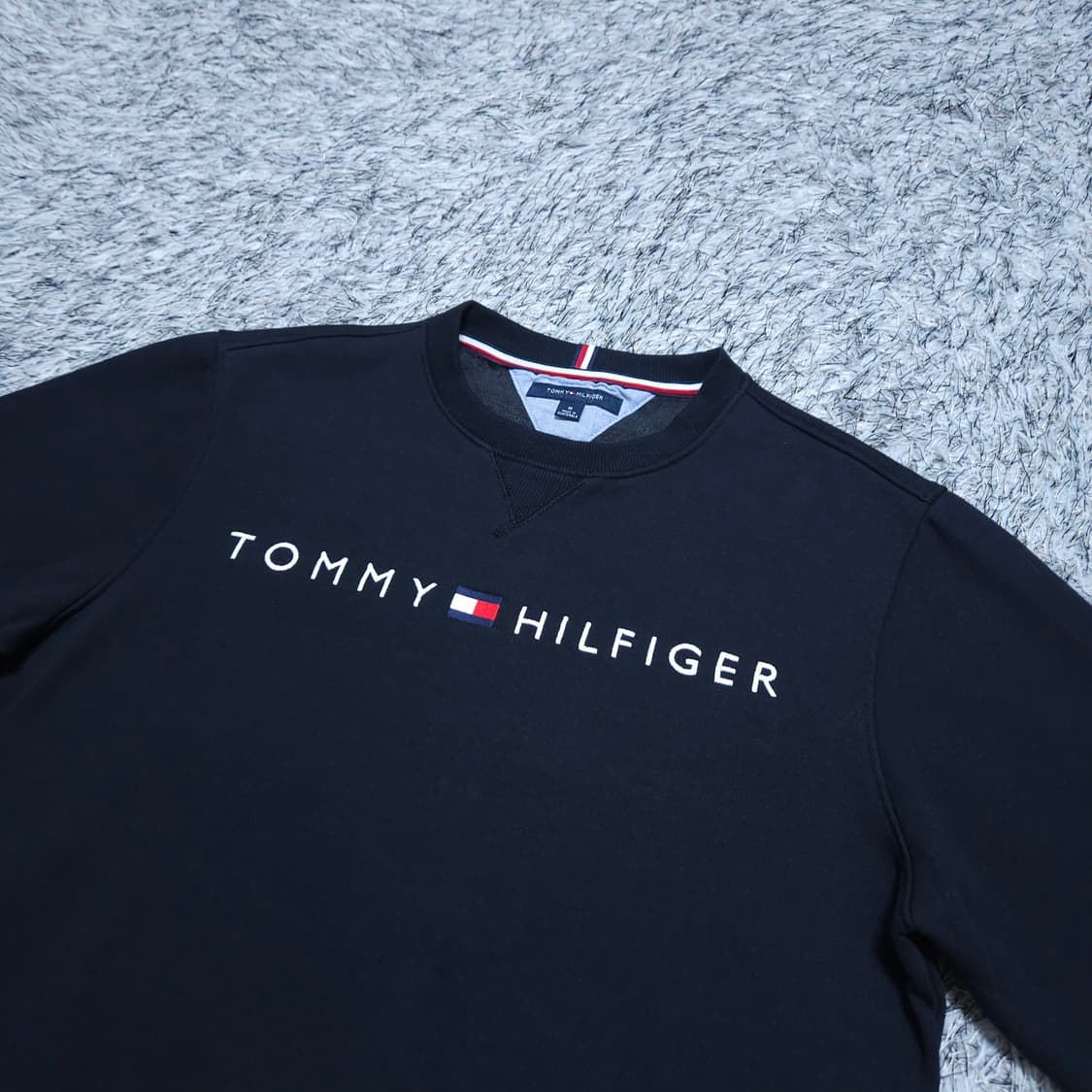 타미힐피거) M 남자 검정 기모 맨투맨티셔츠 / 왕눈이샵 상품이미지4