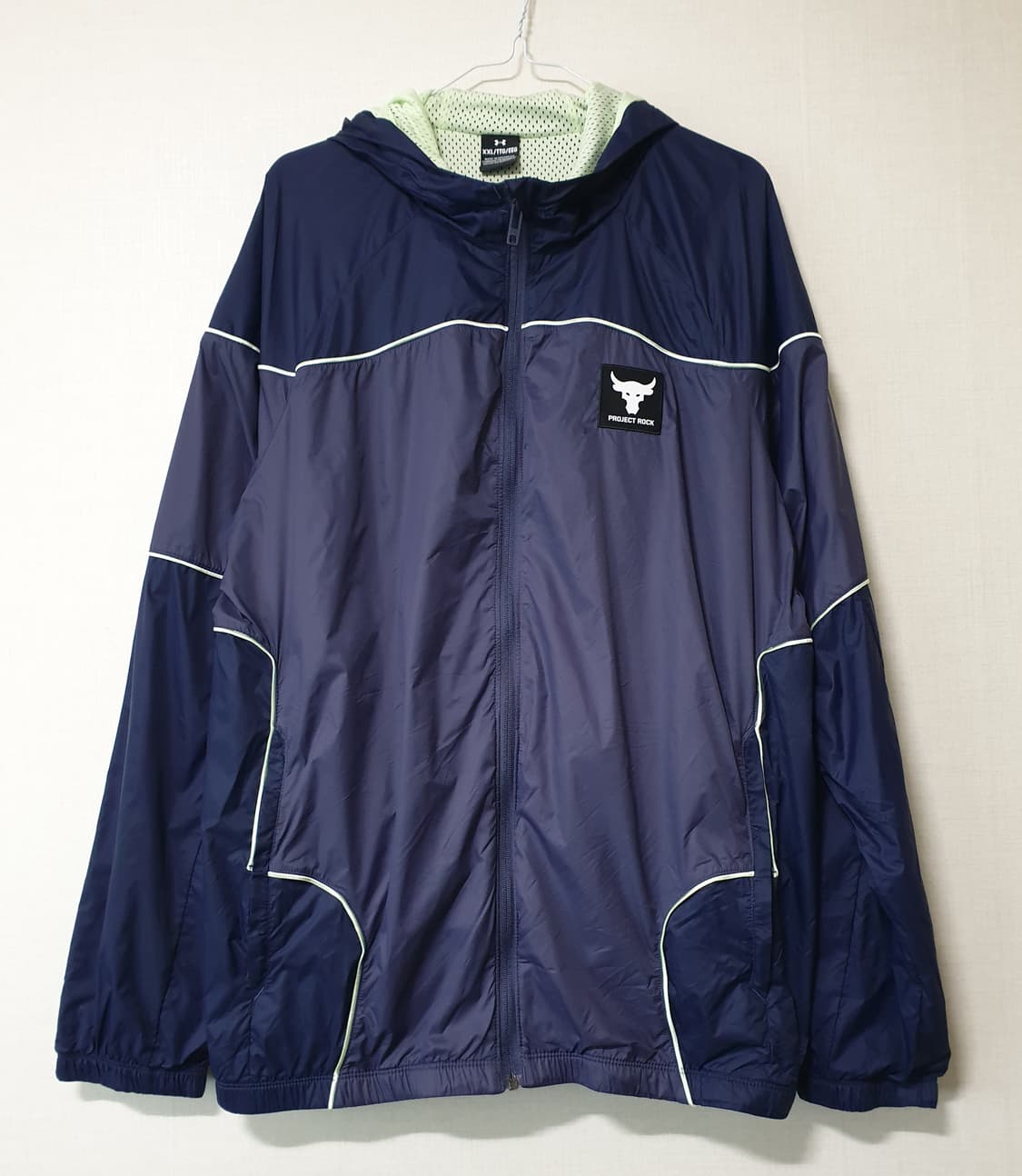 언더아머 바람막이 2XL 사이즈 상품이미지1