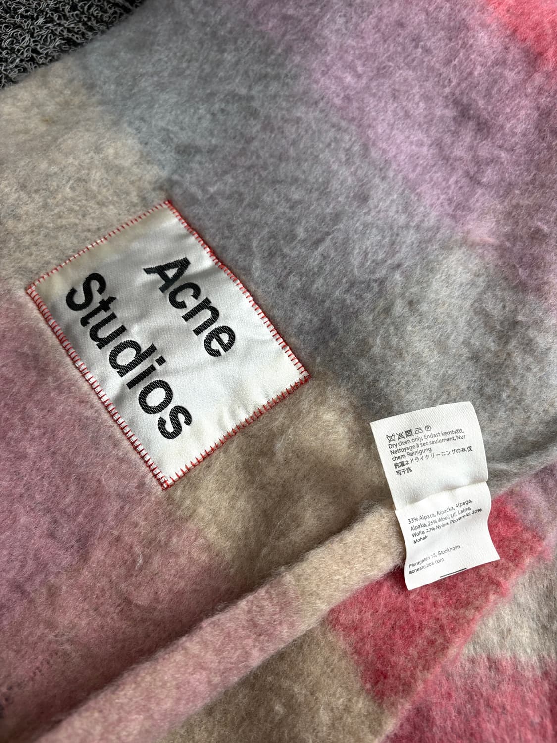 아크네 스튜디오 모헤어 체크 머플러 3721 상품이미지4