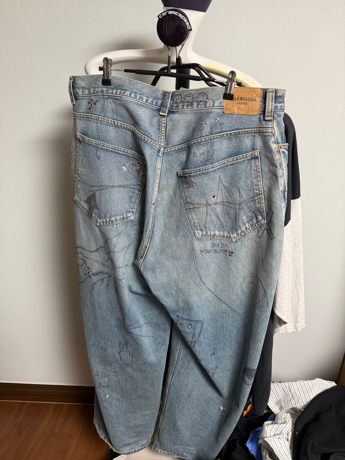 발렌시아가 라인스톤 배기 팬츠 s 팝니다 상품이미지2