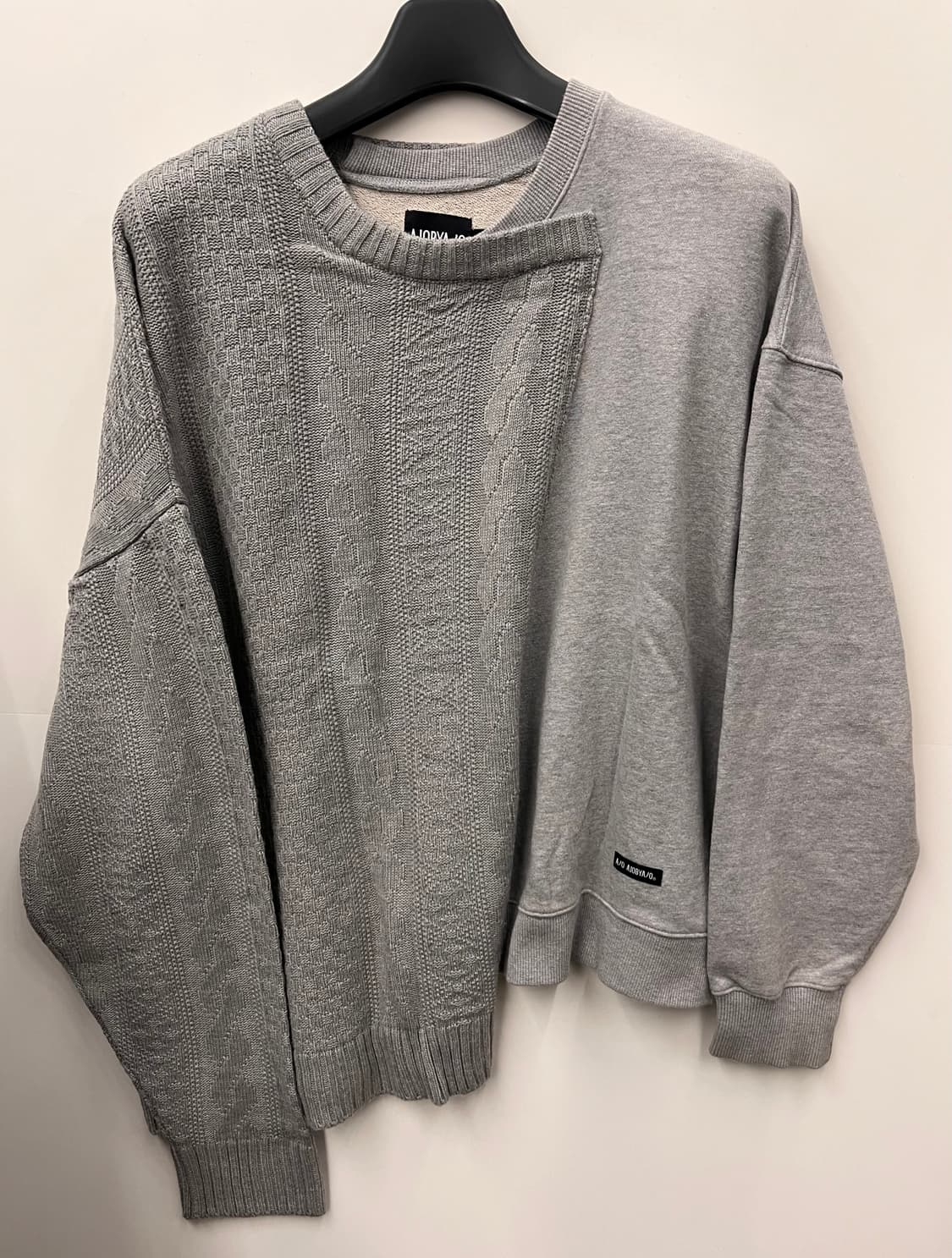 아조바이아조 하프 니트 맨투맨 상품이미지1