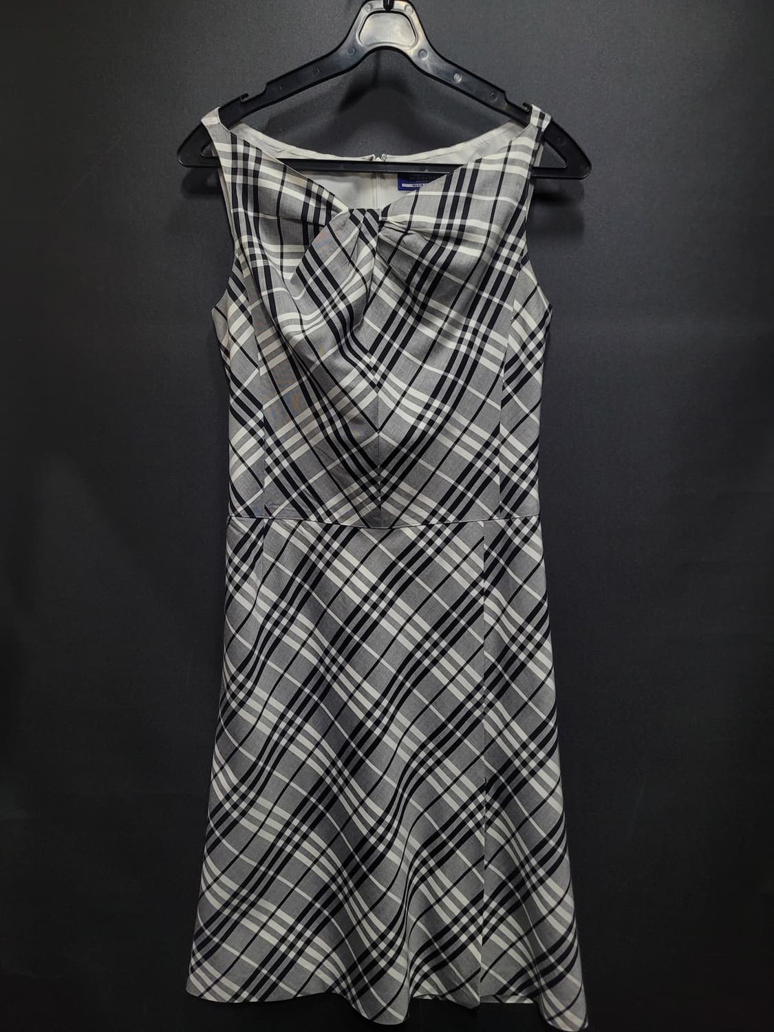 Burberry 버버리 체크 슬리브리스 원피스 상품이미지1