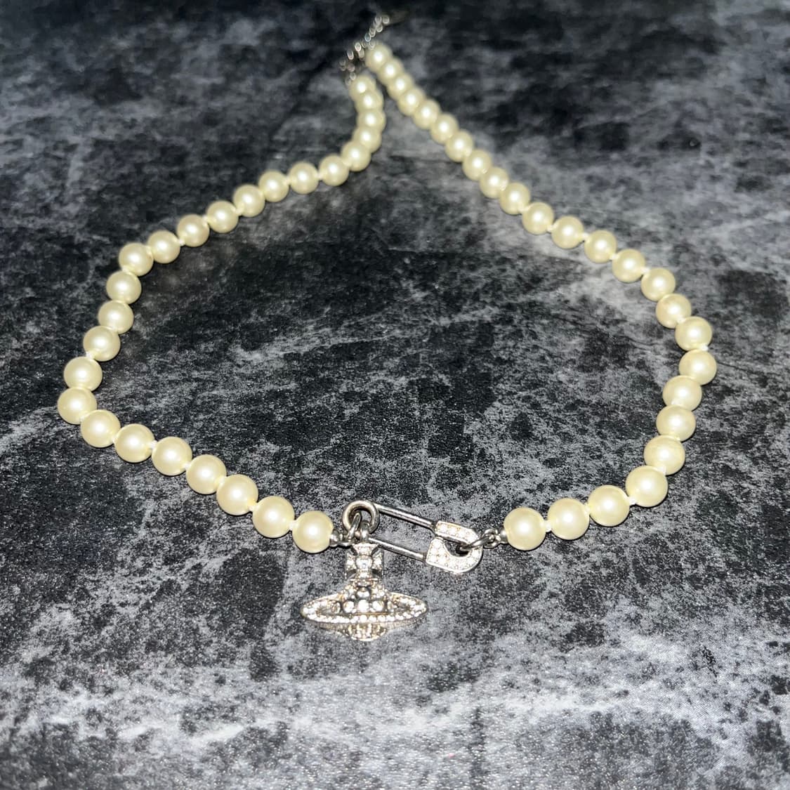 [Vivienne Westwood]비비안웨스트우드 루크리르펄목걸이 상품이미지3