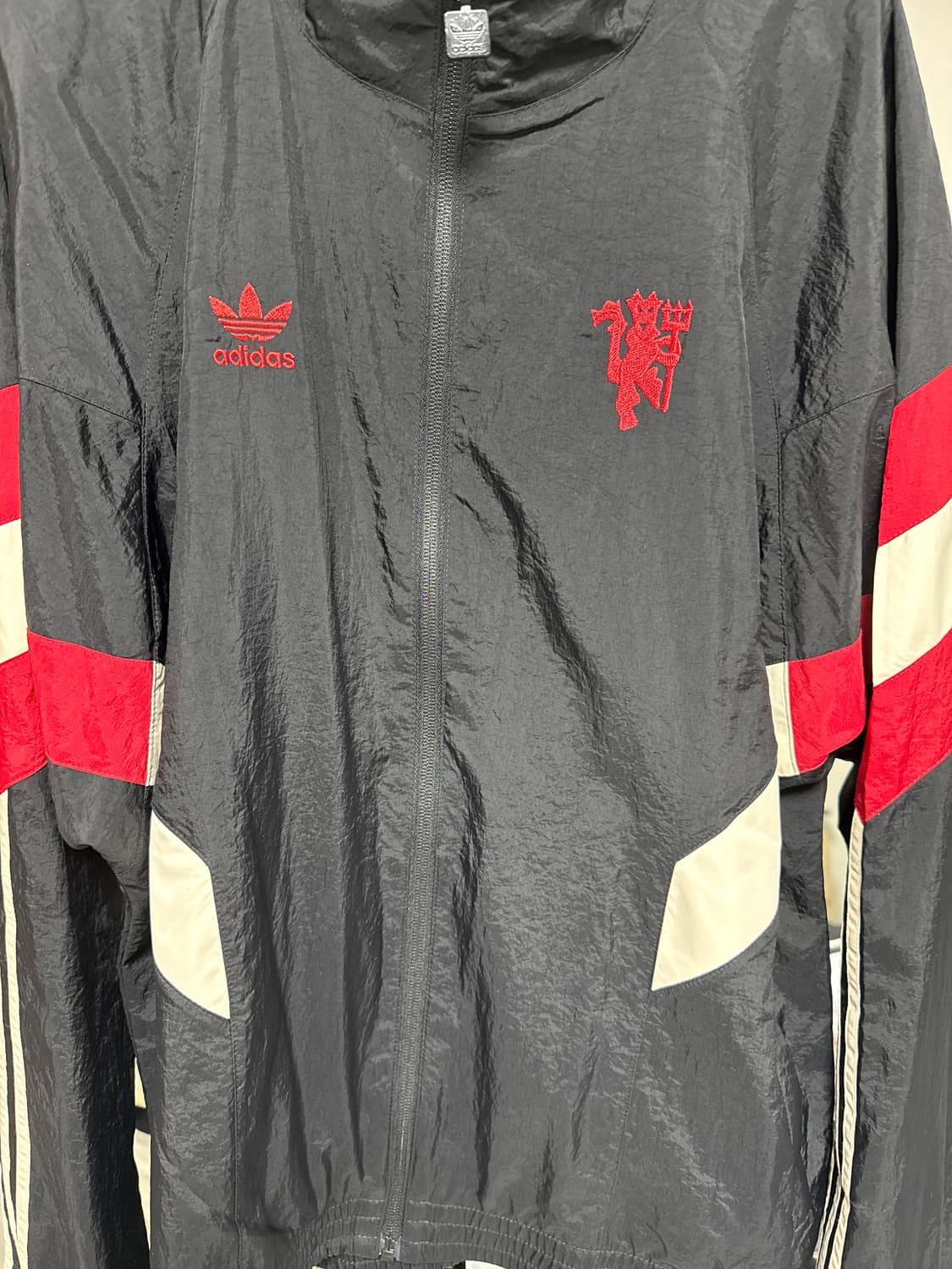 아디다스 맨유 오리지널스 트랙탑 상품이미지1