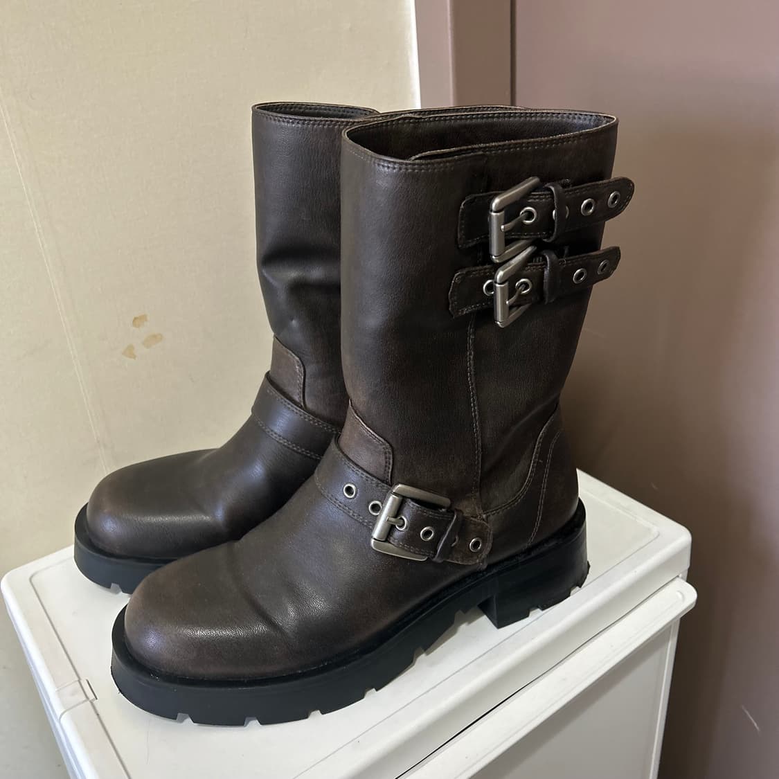 자라 버클 바이커 부츠 상품이미지3