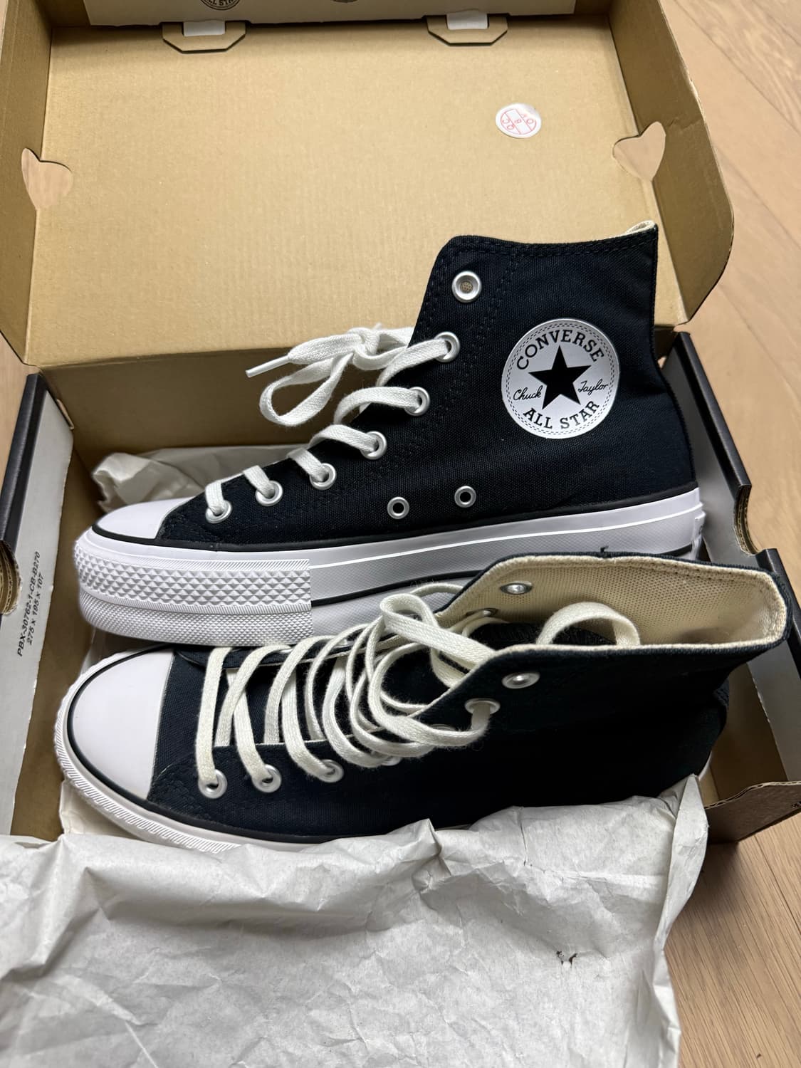 (새상품) 컨버스 척 테일러 올스타 리프트 플랫폼 하이 블랙 240 상품이미지1