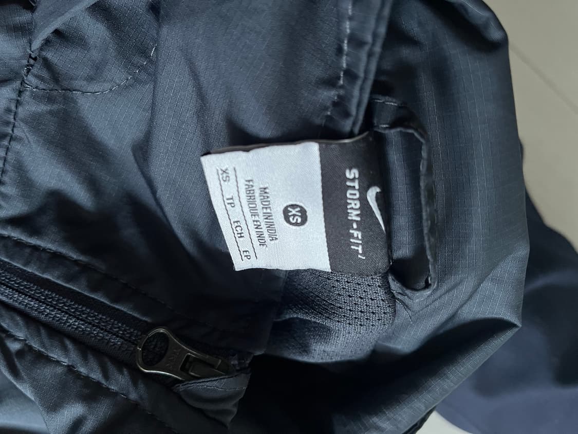 나이키 셀틸 바람막이 상품이미지5