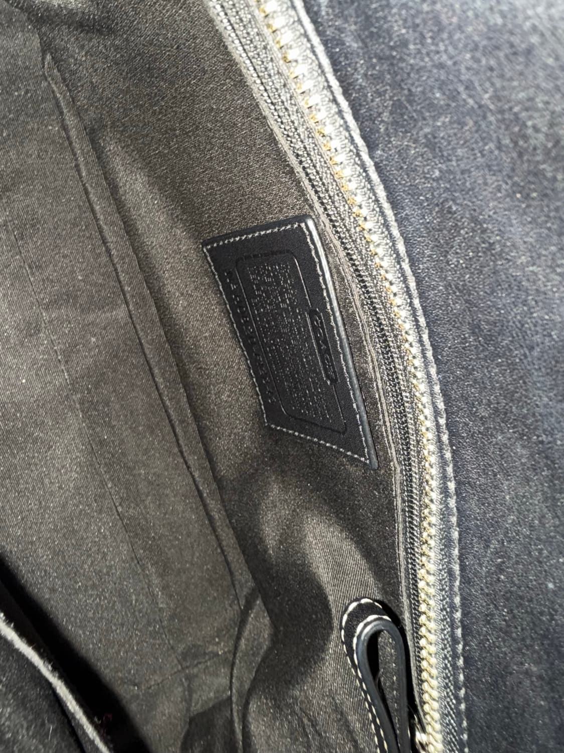 코치 블랙 숄더백 상품이미지6