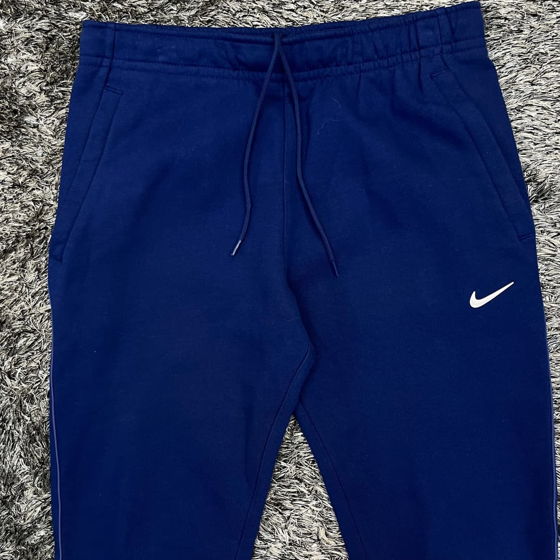 나이키 x 드레이크 녹타 카디널 스탁 에센셜 플리스팬츠  상품이미지2