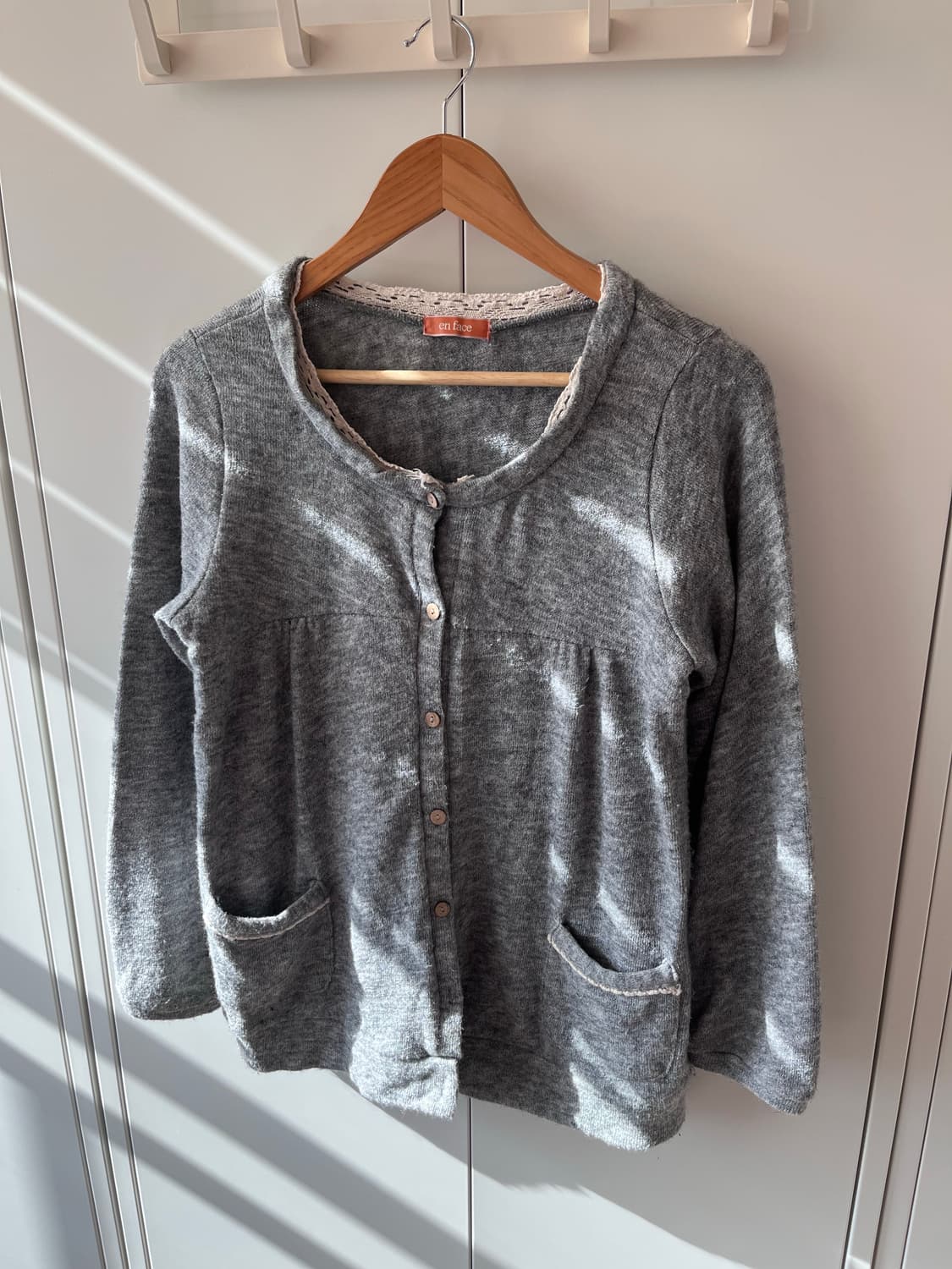 en face 레이스 그레이 셔링 니트 가디건 상품이미지7