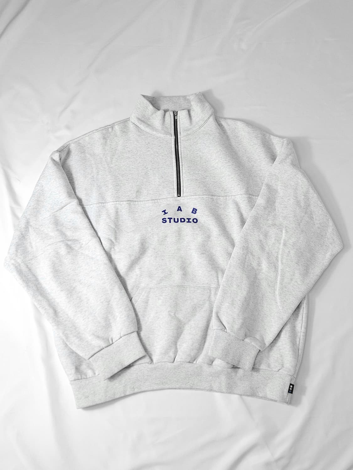 아이앱스튜디오 반집업 하프집업 스웻셔츠 XL 정품 (택배비 포함) 상품이미지1