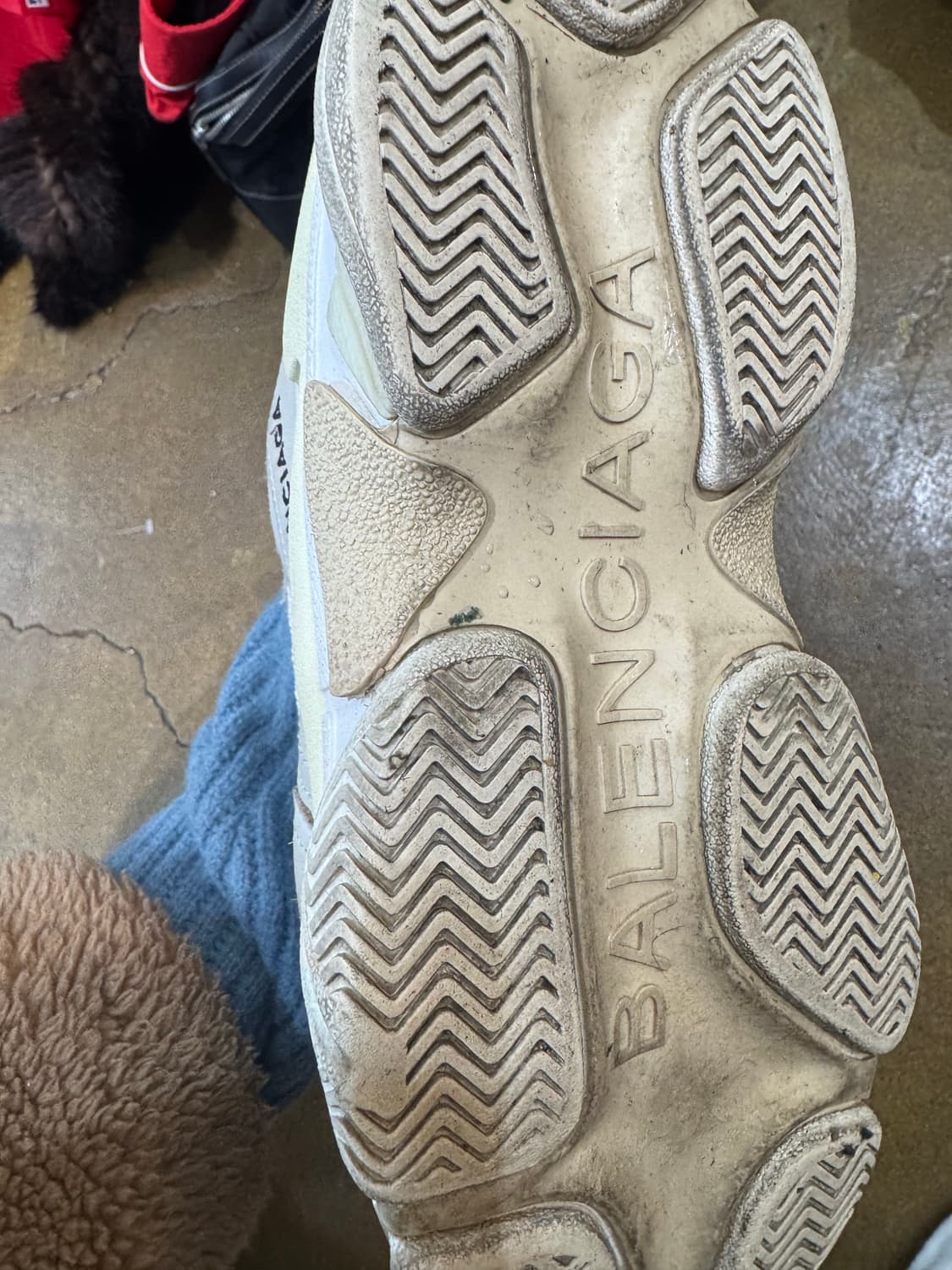 발렌시아가 트리플S 스니커즈 화이트 37 상품이미지5