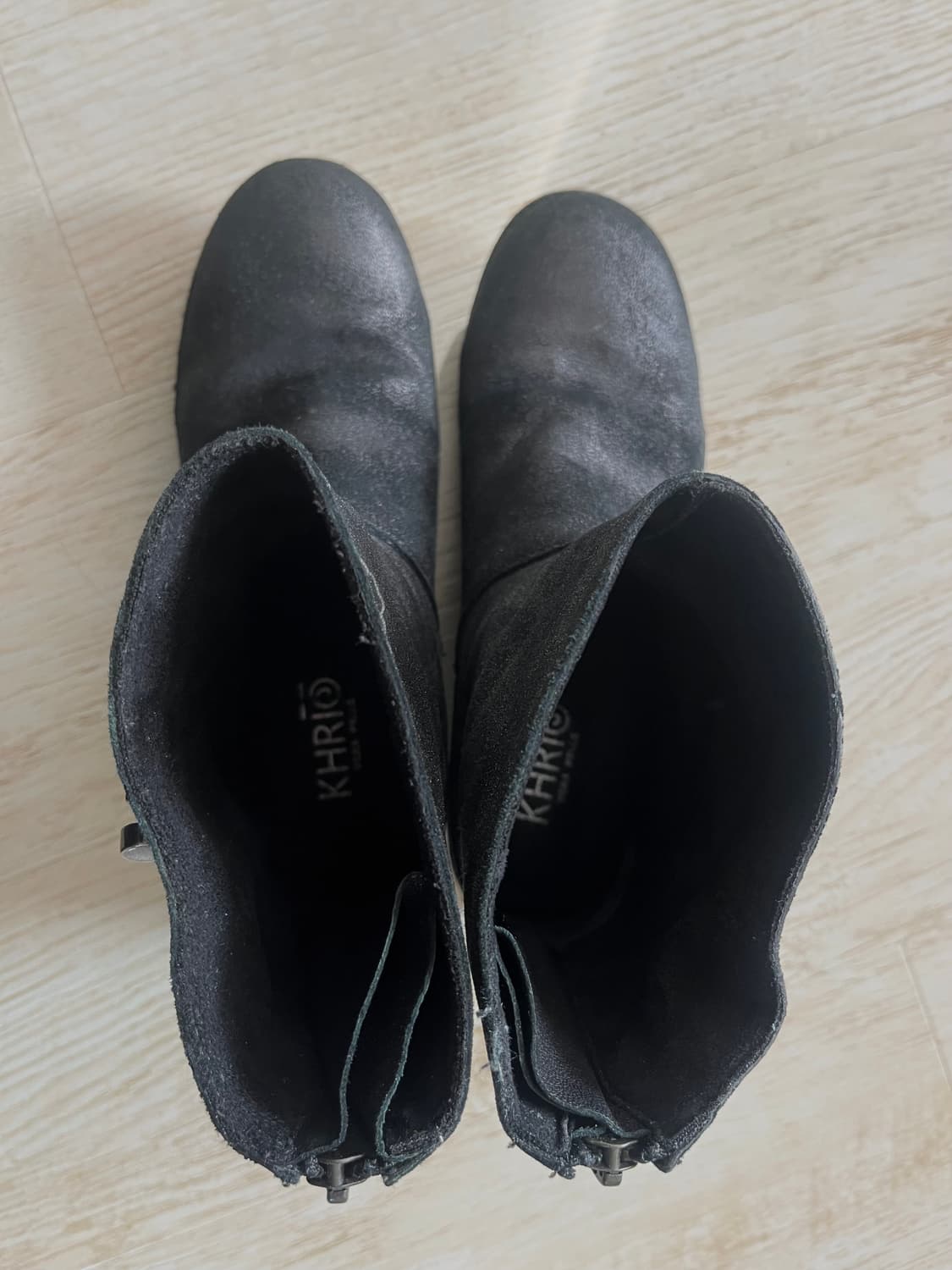 KHRIO - Distressed Eyelet Mid Boots 상품이미지4