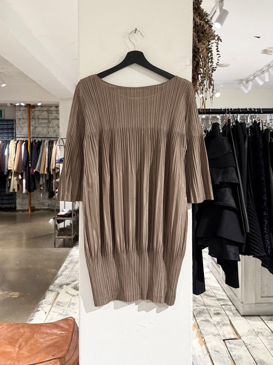 플리츠 플리즈 골드 보트넥 하프 미디 원피스 상품이미지6