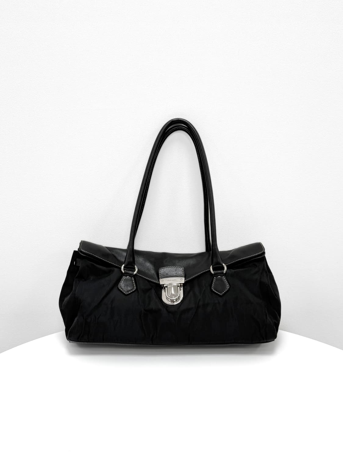 프라다 포코노 레더 트리밍 버클 숄더백 상품이미지4