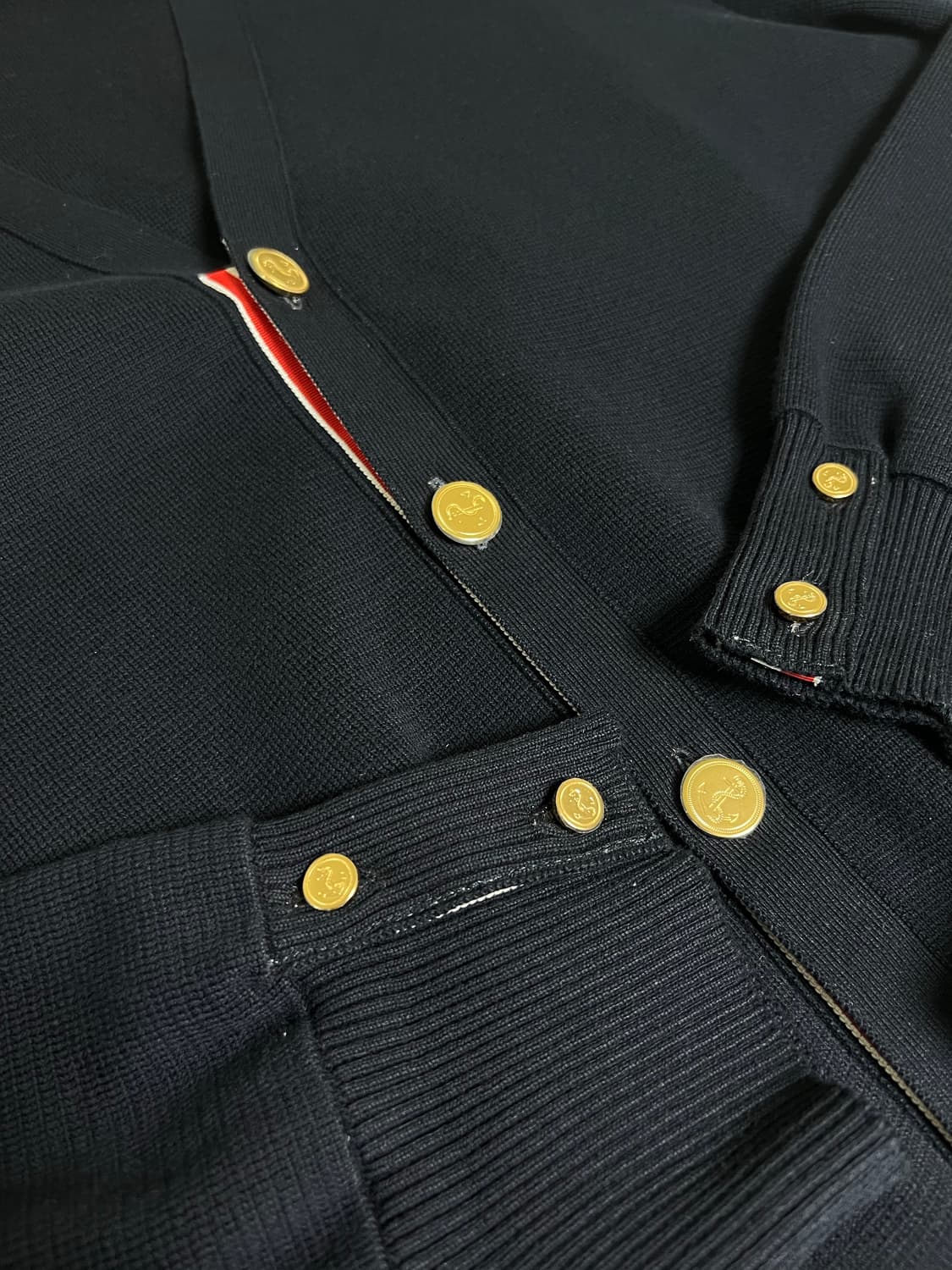 [정품] 4 톰브라운 밀라노스티치 금장 가디건 네이비 상품이미지3