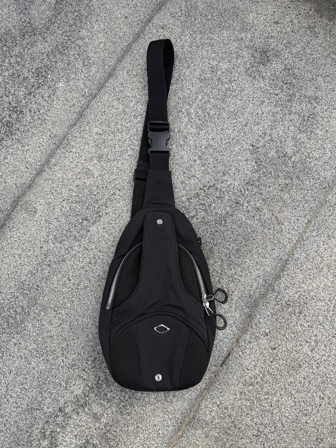 미스치프 폴더블 슬링백 상품이미지2