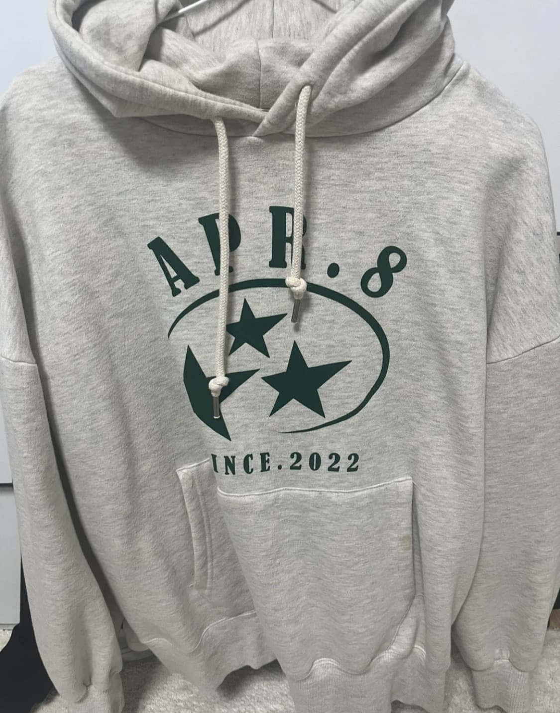 에이프릴에잇 후드티 상품이미지2