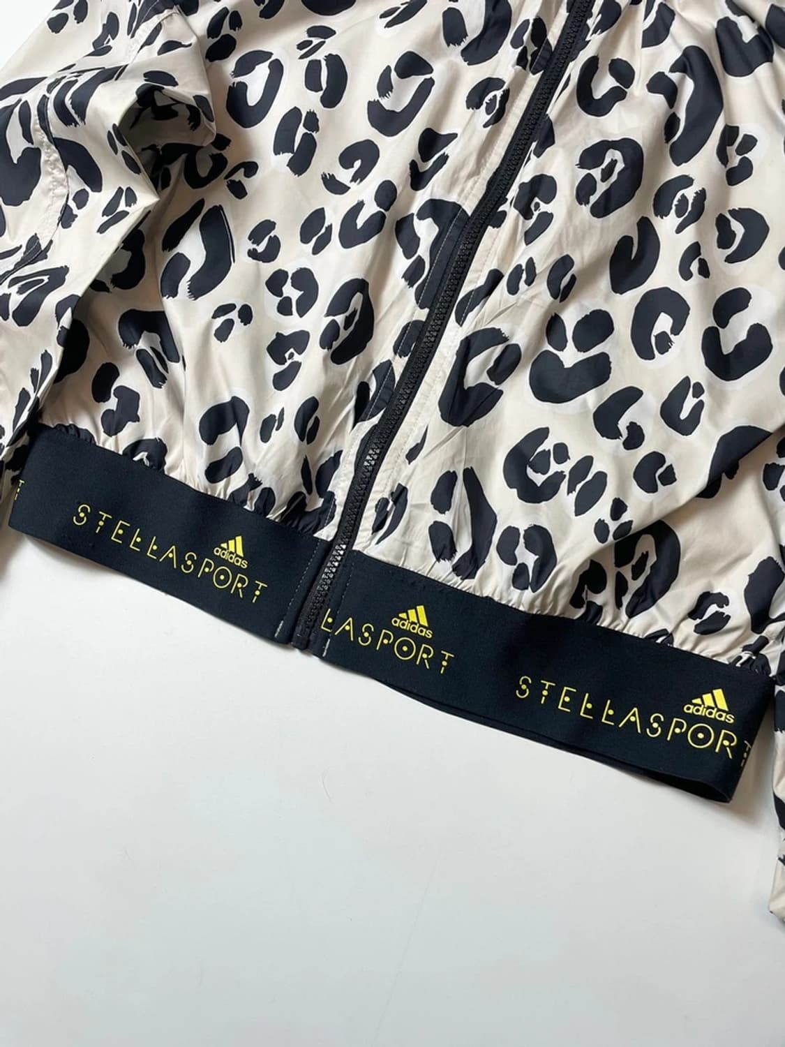 아디다스 스텔라스포츠 레오파드 프린트 바람막이 자켓 PN9543 상품이미지3