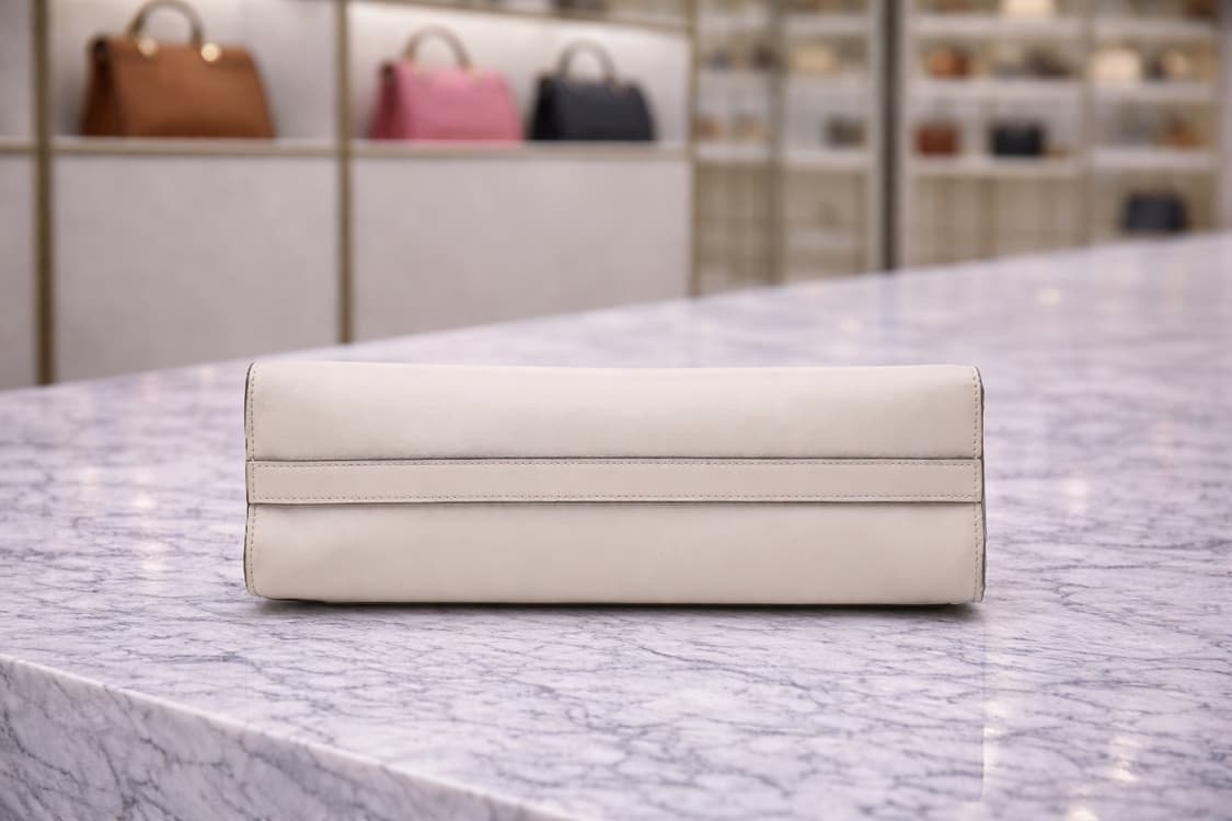 [A급] 프라다 레더 핸드백 화이트 판매합니다!!! 상품이미지2