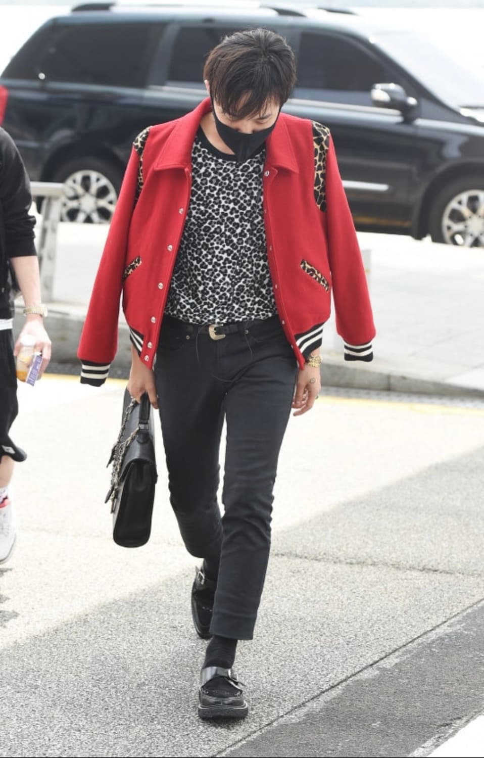 생로랑 19FW 크롭 블랙진 상품이미지3