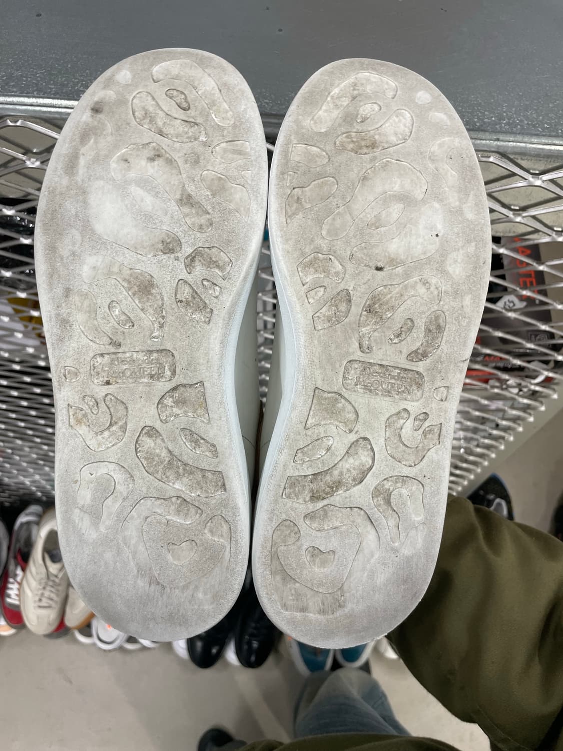 알렉산더 맥퀸 오버솔 스니커즈 화이트 41.5D 상품이미지6