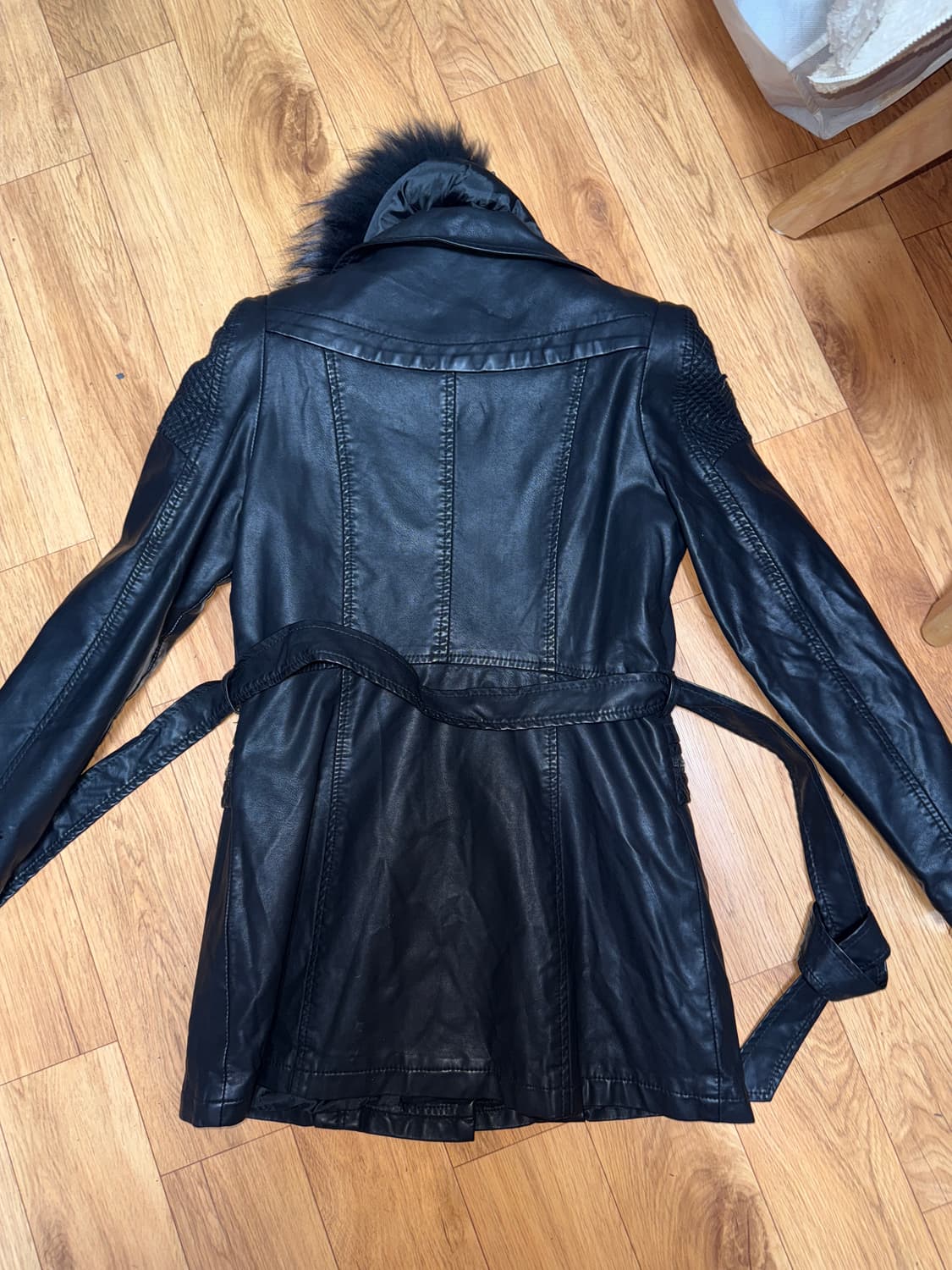 퍼카라 슬림핏 레더 코트 상품이미지2