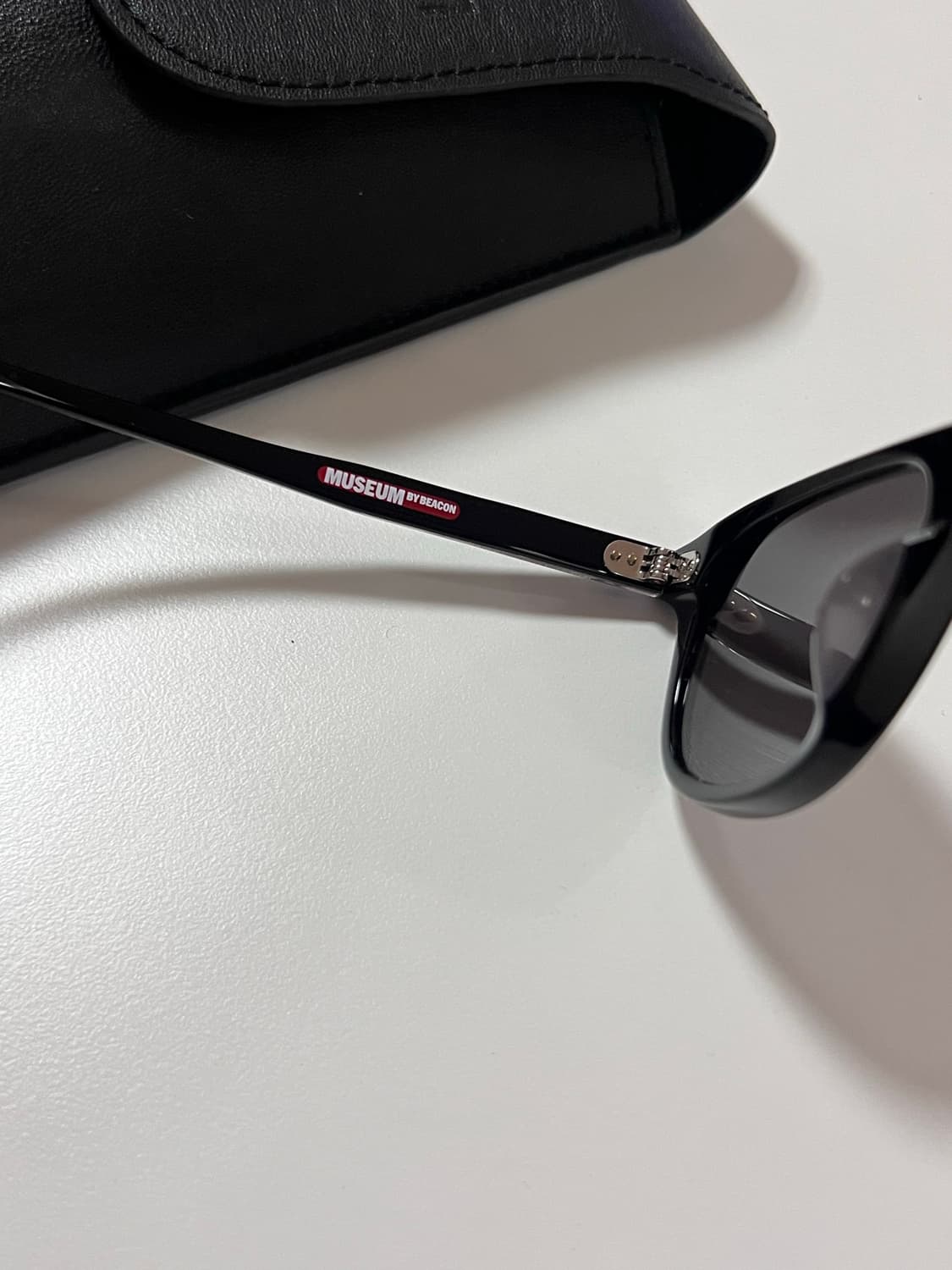 뮤지엄 선글라스 두번착용 상품이미지5