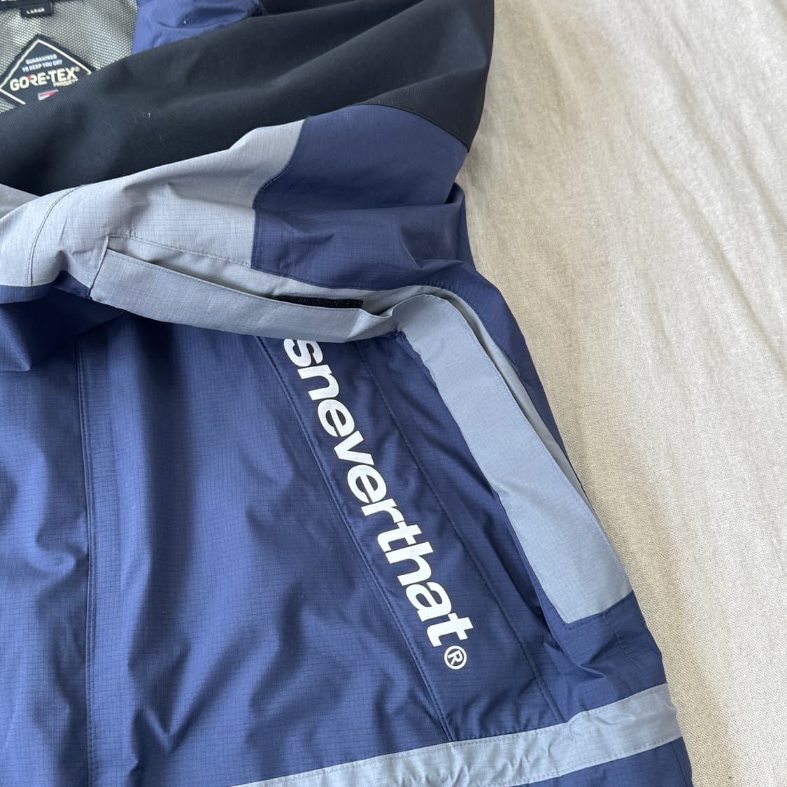 디스이즈네버댓 고어텍스 배색 바람막이 L(105) 상품이미지5