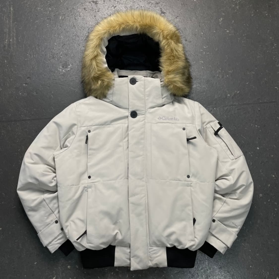 95 콜럼비아 라쿤 숏 패딩  상품이미지1