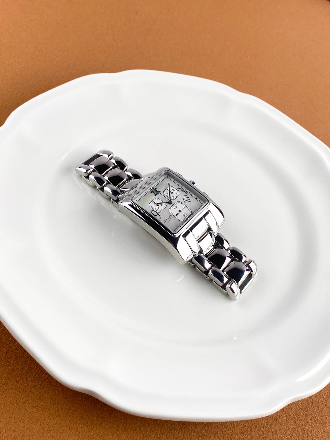 CELINE Chronograph Shell Dial Watch 상품이미지5