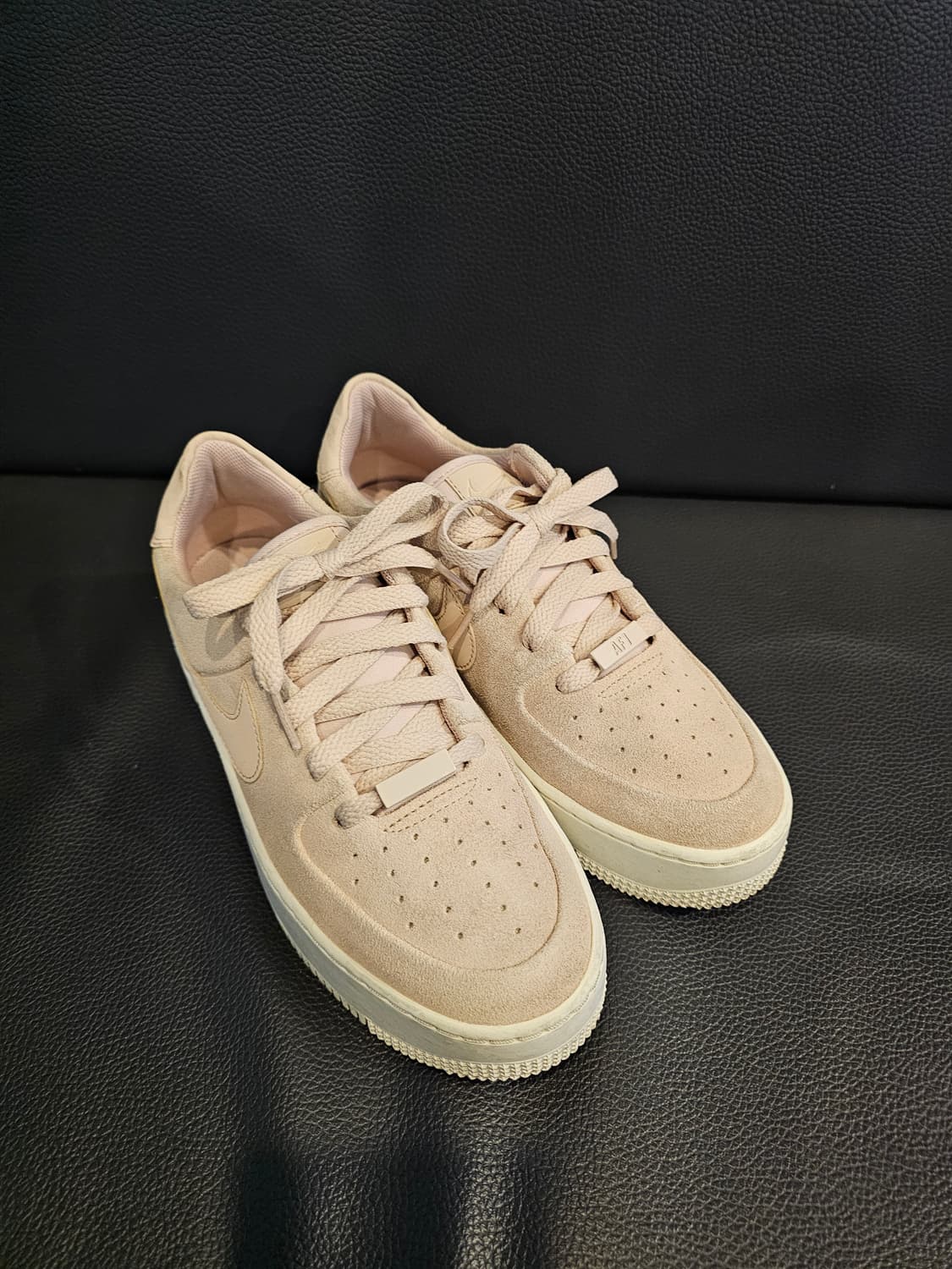 나이키 에어포스1 플랫폼 핑크 스웨이드 상품이미지2