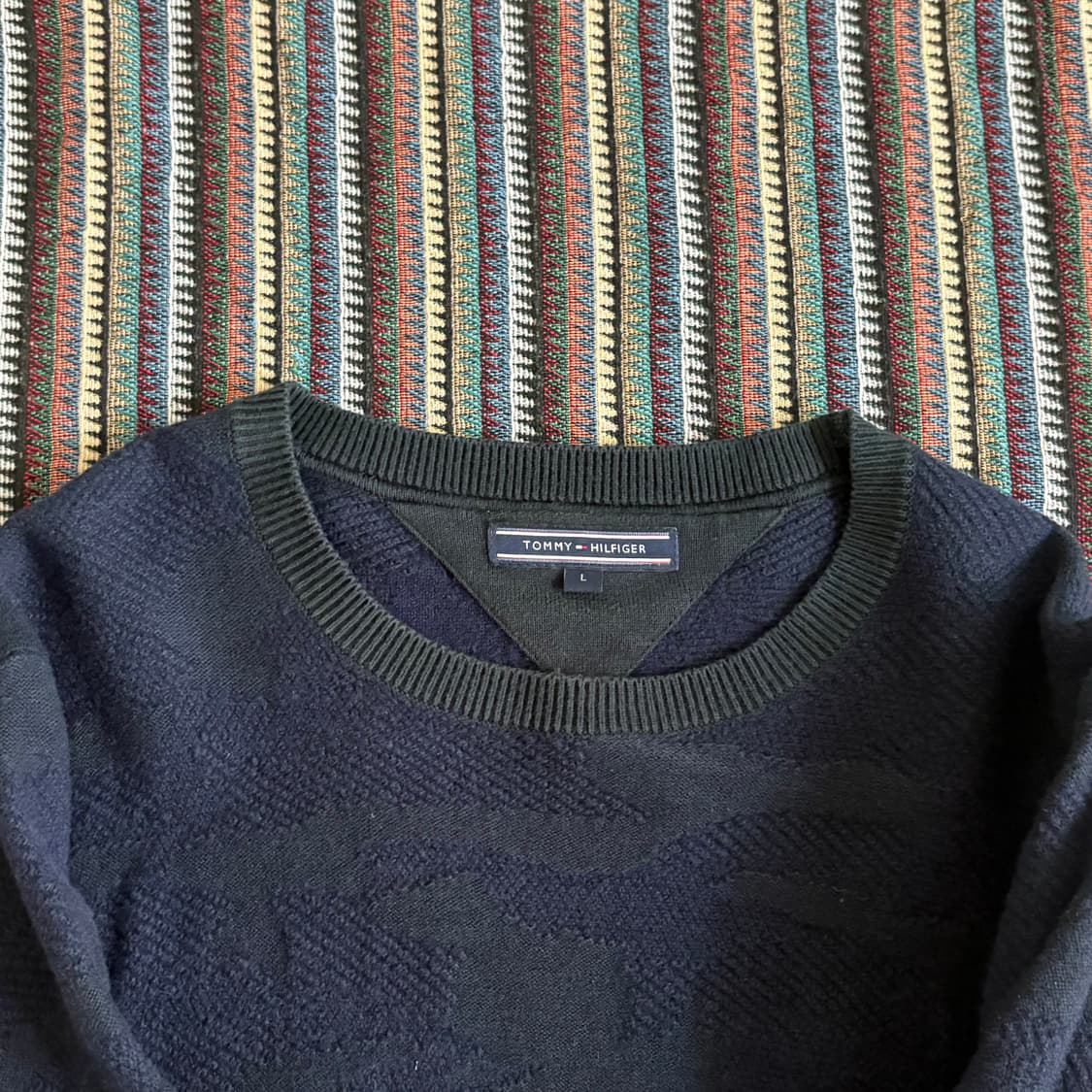 타미힐피거 라운드넥 패턴 니트 네이비 그린 상품이미지2