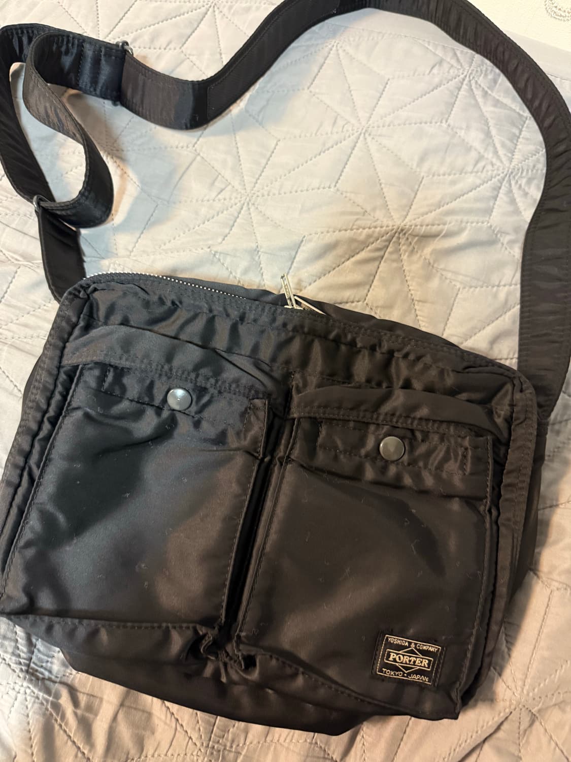 포터 탱커 숄더백 블랙 PORTER TANKER SHOULDER BAG 상품이미지1