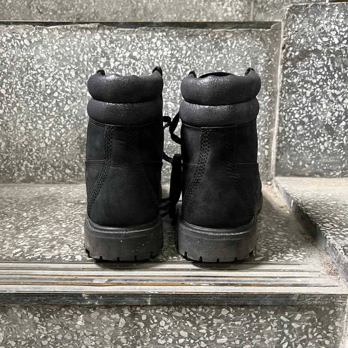 팀버랜드 6인치 블랙 메탈릭 패드 상품이미지3