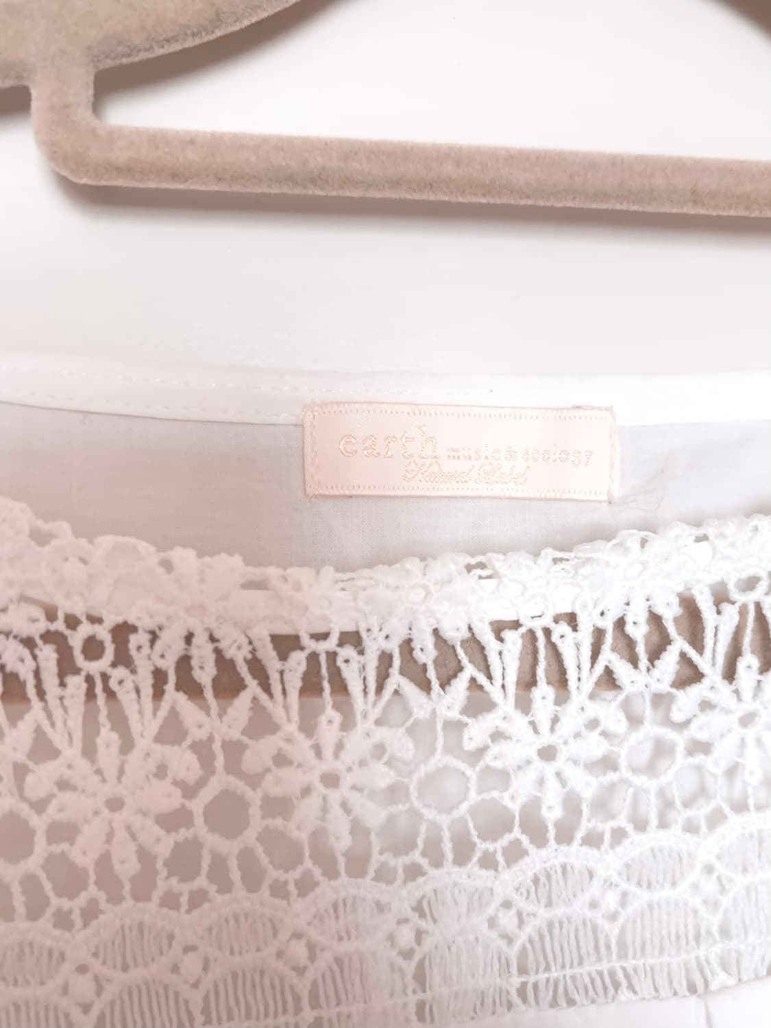 earth music&ecology 어스뮤직 달천깔 모리걸 프릴 블라우스 상품이미지4