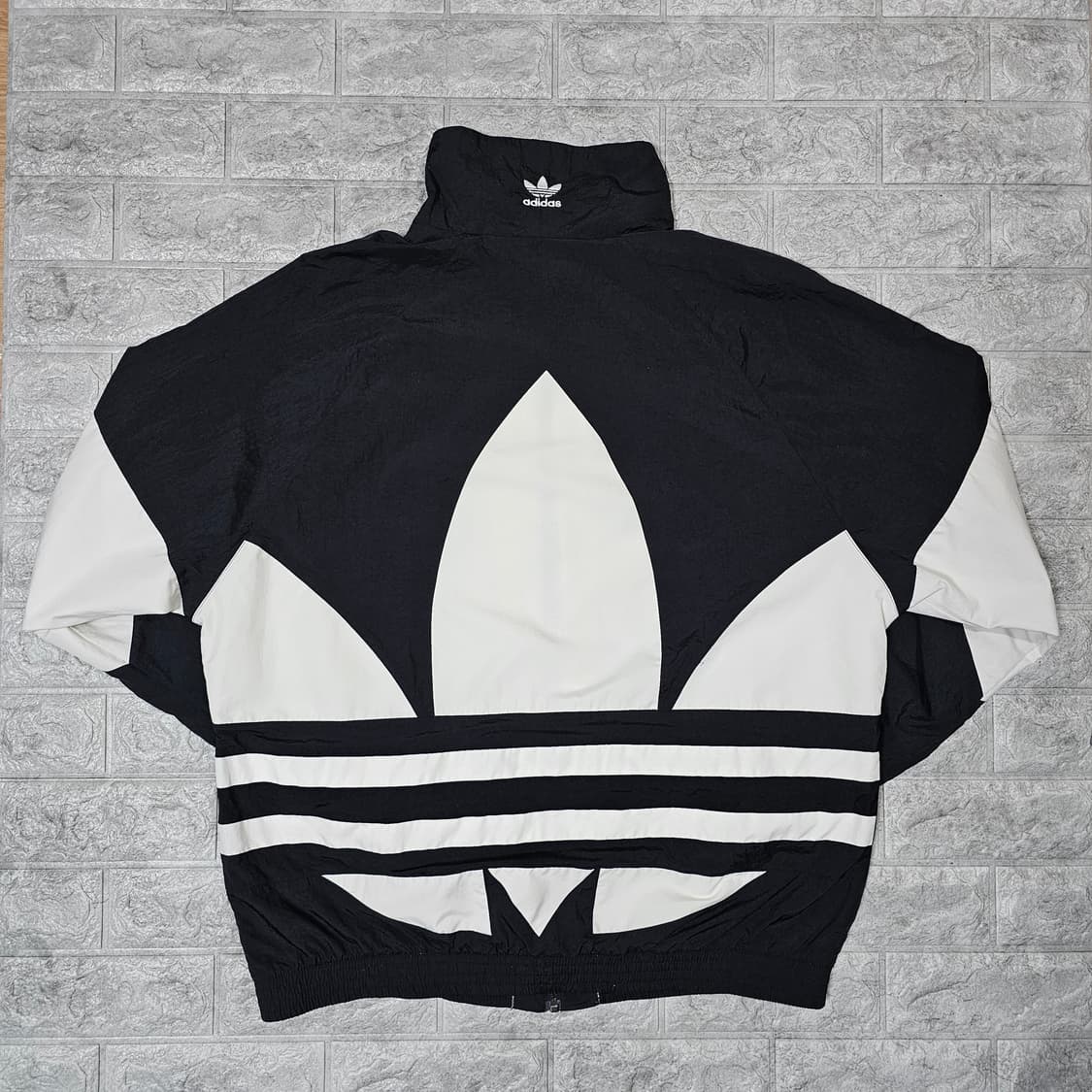 아디다스 빅로고 바람막이 2XL 상품이미지4