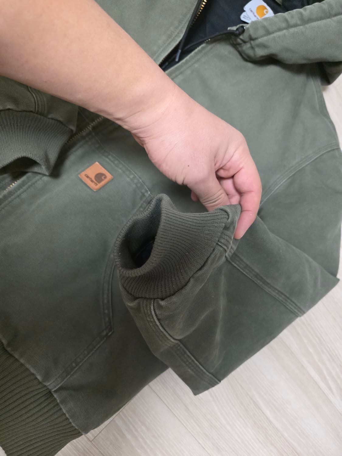 칼하트 J130 ARG 아미그린 L 라지 사이즈 판매합니다 mos  상품이미지3