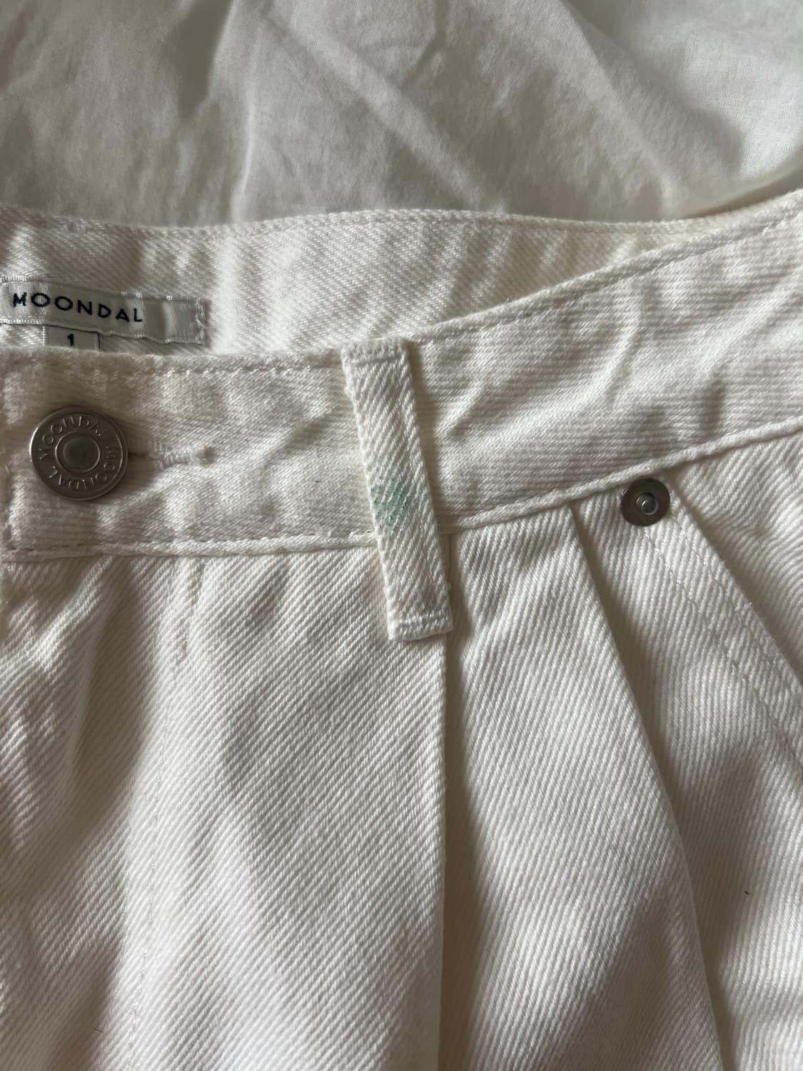 Moondal 문달 다잉 핀턱 워싱 데님쇼츠 white/s 상품이미지5
