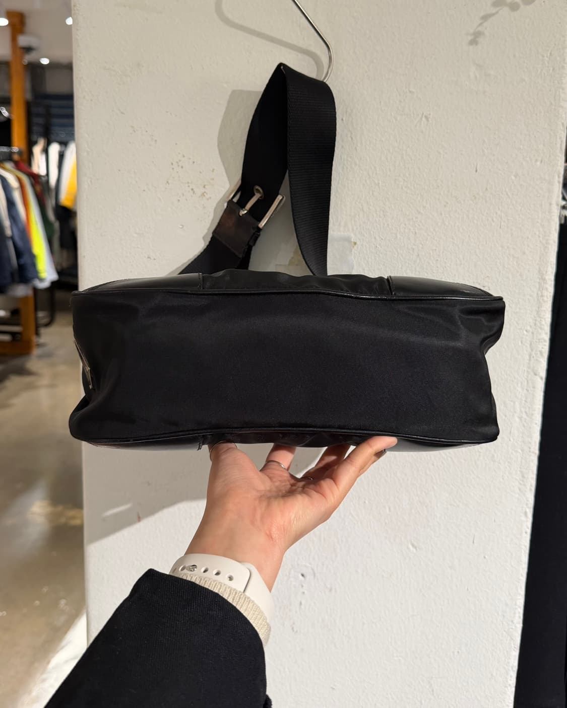 프라다 블랙 테수토 리나일론 숄더백 상품이미지6