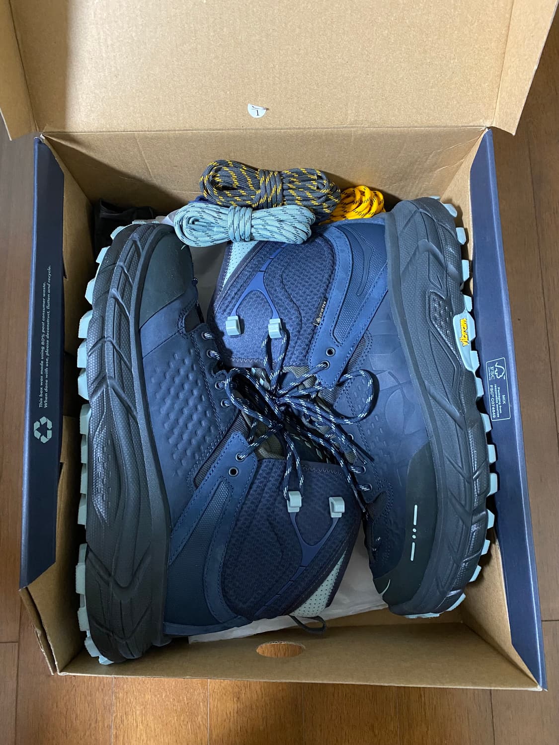 [280] 호카xJ.L-A.L 토르 울트라 하이 블루베리 제이다이트 상품이미지1