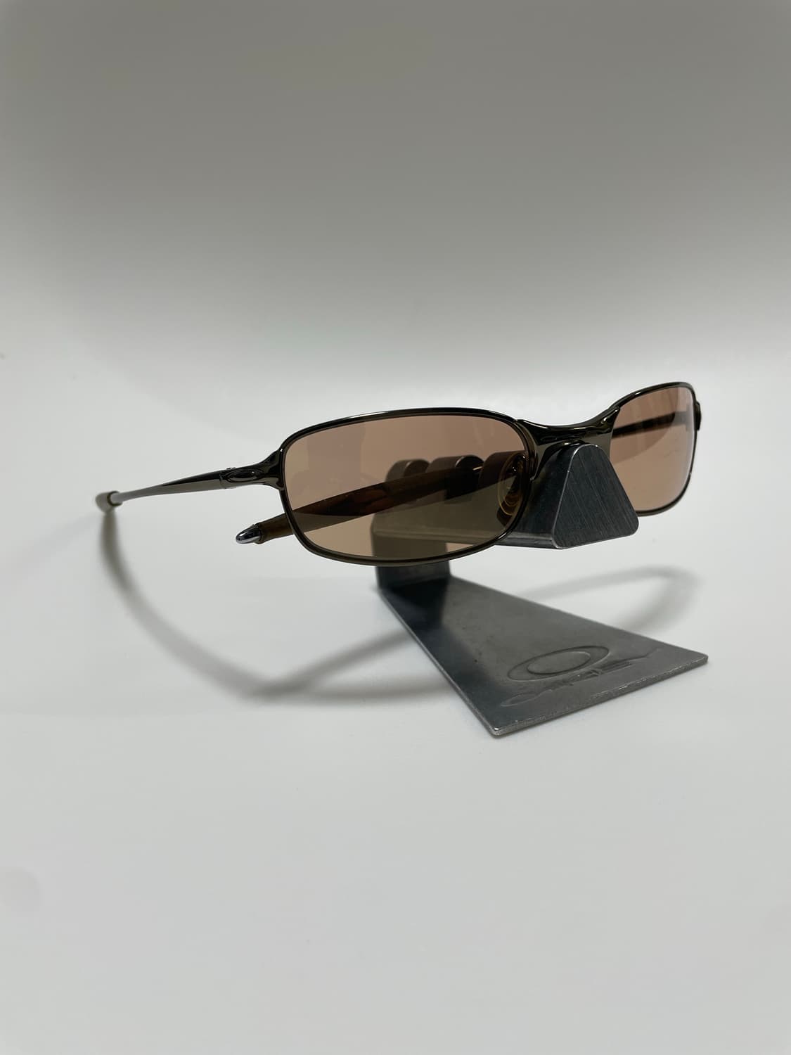 오클리 스퀘어 와이어 2.0 상품이미지1