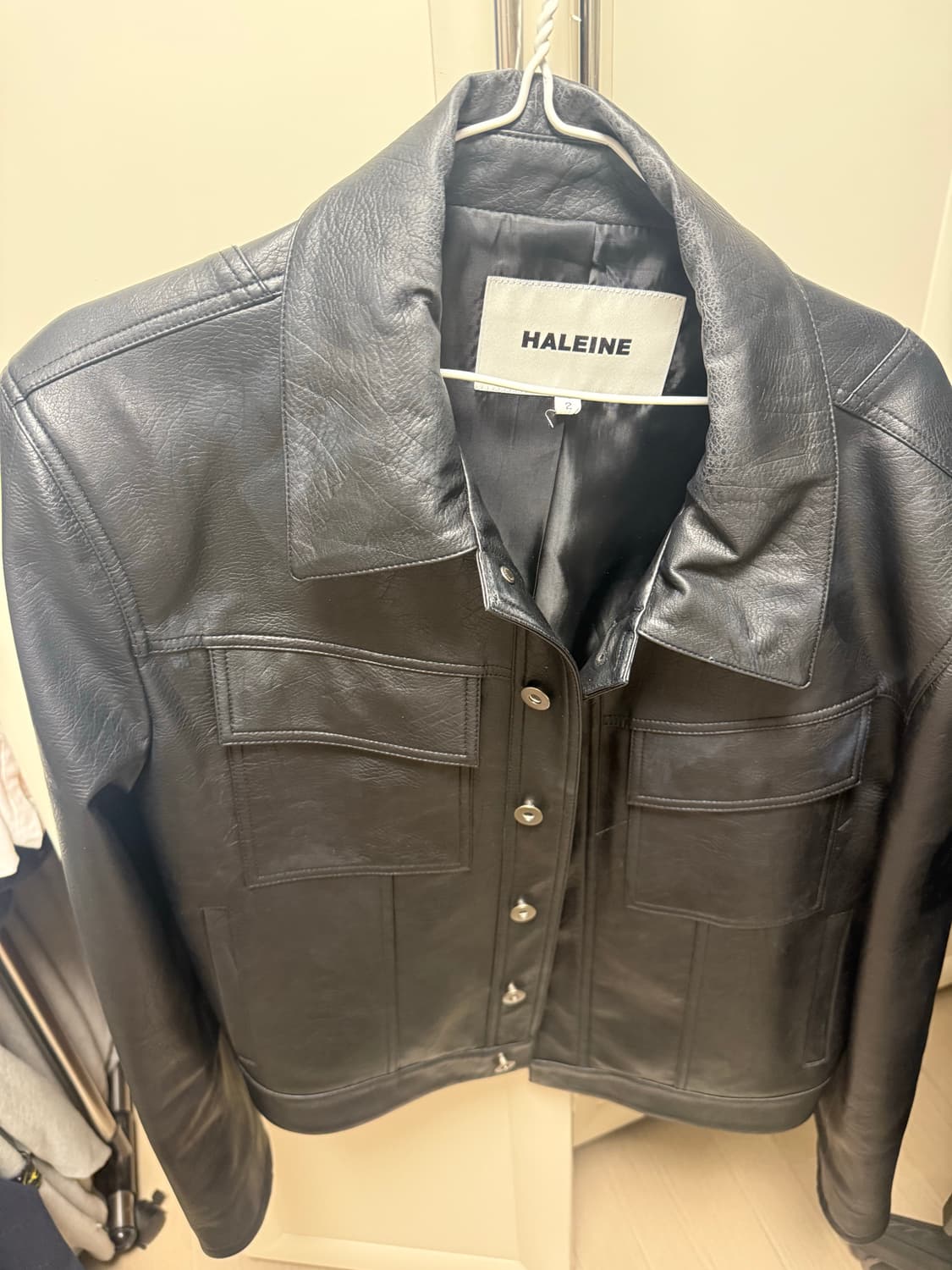 알렌느 레더트러커 자켓 2사이즈 판매합니다 상품이미지1